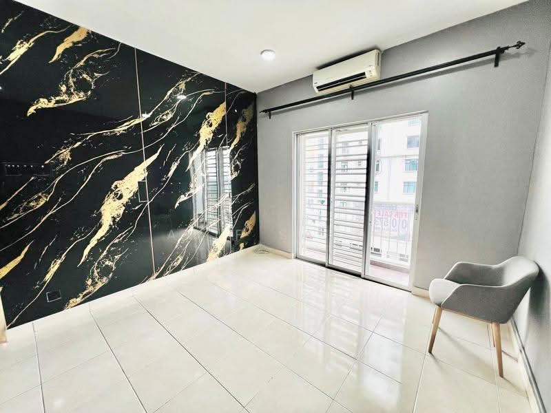 Kondominium untuk Dijual di Kristal Heights - Alif Saad - Living Room - PropertyGuru.com.my