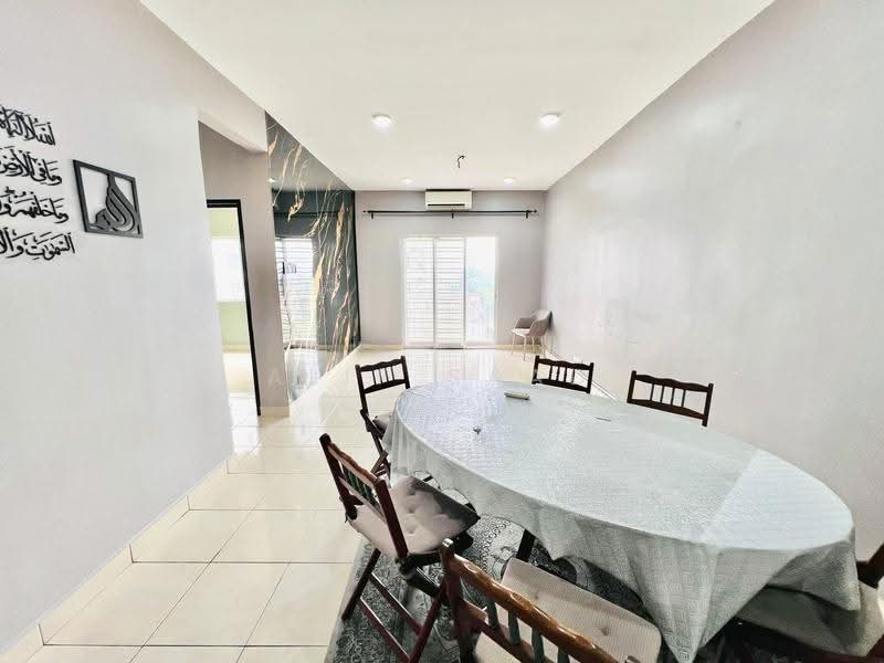 Kondominium untuk Dijual di Kristal Heights - Alif Saad - Dining Room - PropertyGuru.com.my