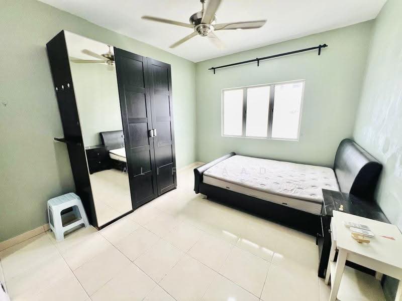 Kondominium untuk Dijual di Kristal Heights - Alif Saad - Bedroom - PropertyGuru.com.my