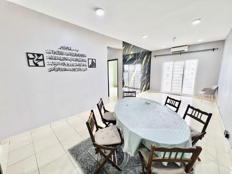 Kondominium untuk Dijual di Kristal Heights - Alif Saad - Dining Room - PropertyGuru.com.my