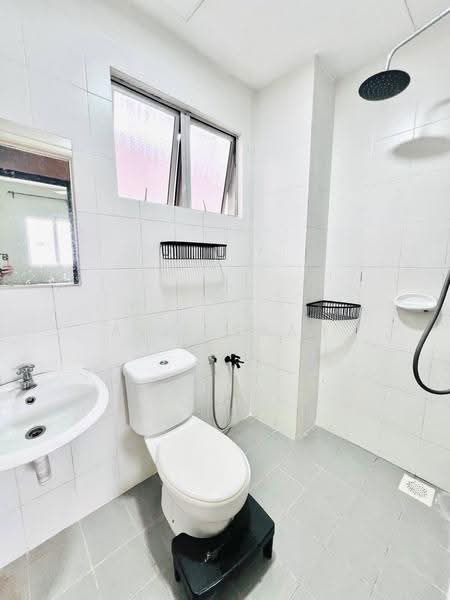 Kondominium untuk Dijual di Kristal Heights - Alif Saad - Bathroom - PropertyGuru.com.my