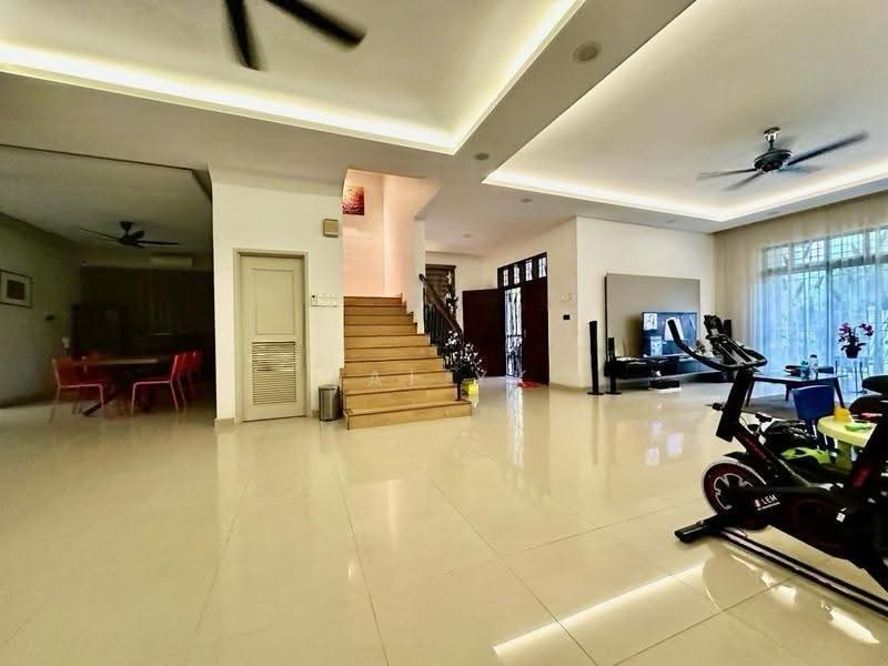 Bungalow House for Sale in Usj 3 (Subang Jaya) - Lai YK - Living Room - PropertyGuru.com.my