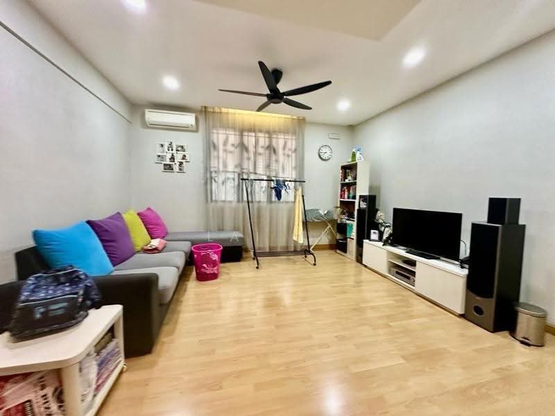 Bungalow House for Sale in Usj 3 (Subang Jaya) - Lai YK - Living Room - PropertyGuru.com.my