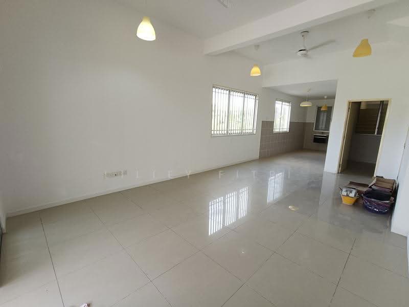 Rumah Teres untuk Dijual di Bandar Country Homes (Rawang) - Liliey Fitri - PropertyGuru.com.my