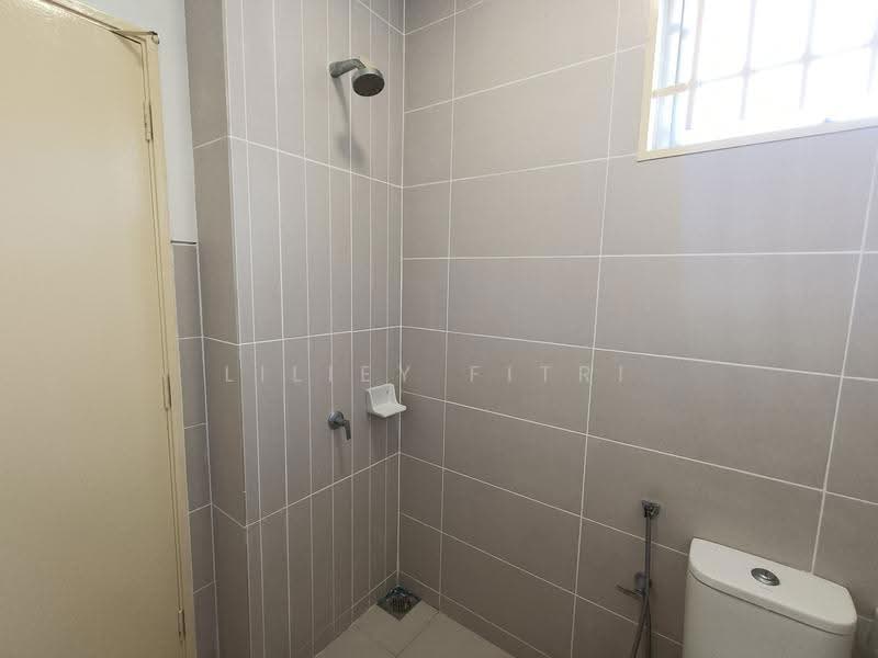 Rumah Teres untuk Dijual di Bandar Country Homes (Rawang) - Liliey Fitri - PropertyGuru.com.my