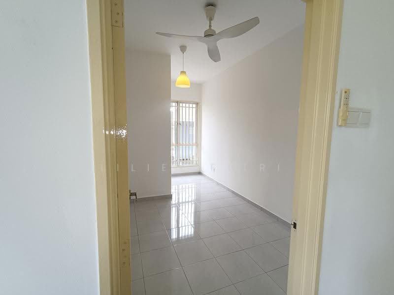 Rumah Teres untuk Dijual di Bandar Country Homes (Rawang) - Liliey Fitri - PropertyGuru.com.my