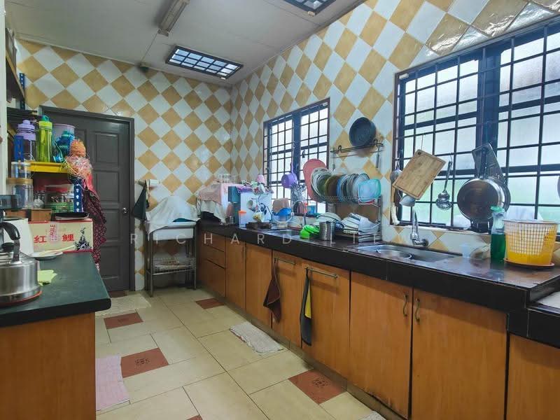 2-storey Terraced House for Sale in Taman Mayang Jaya (Petaling Jaya) - Richard Liew - Kitchen - PropertyGuru.com.my