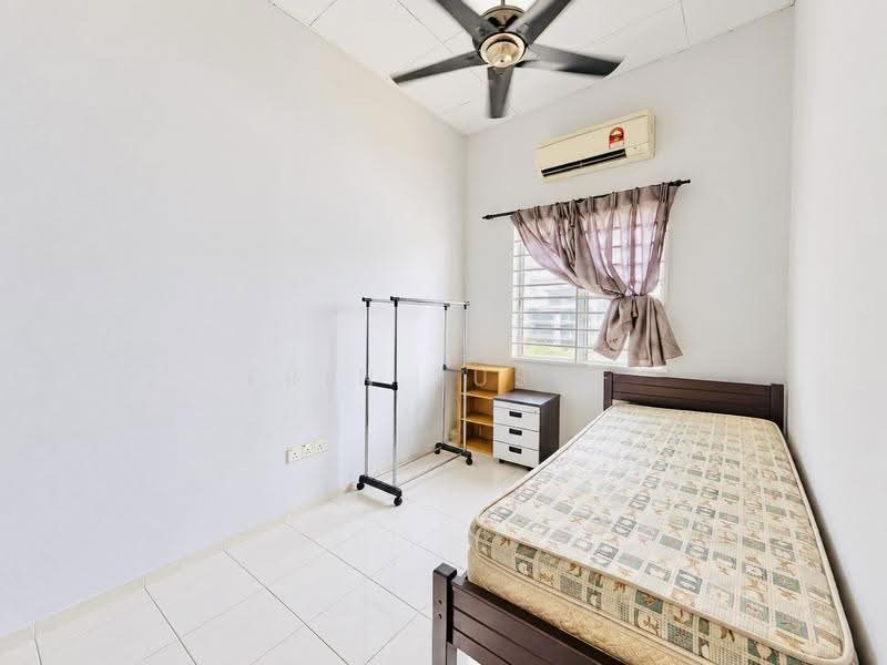 Terraced House for Sale in Taman Sungai Kapar Indah (Kapar) - Erin Yusof - Bedroom - PropertyGuru.com.my