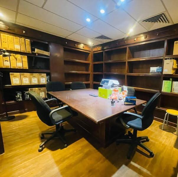 Pejabat untuk Disewa di KLCC (KL City Centre) - Michelle Tan - Study - PropertyGuru.com.my