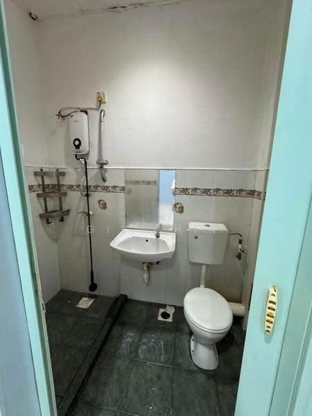 2-storey Terraced House for Rent in Taman Song Choon (Ipoh) - Gil Chin - PropertyGuru.com.my