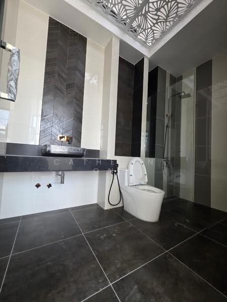 Semi-Detached House for Sale in Kulai (Johor) - Catherine Ong - Bathroom - PropertyGuru.com.my