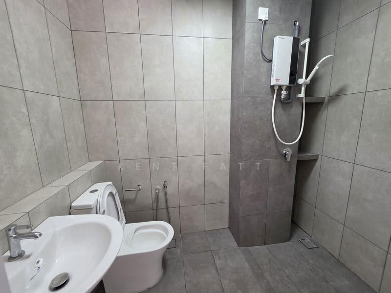 Rumah Teres 2-Tingkat untuk Disewa di Bandar Gamuda Cove (Dengkil) - Kent Fatt - Bathroom - PropertyGuru.com.my