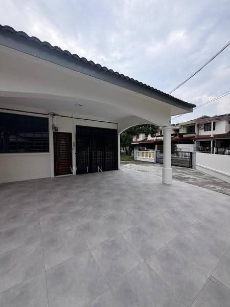 Semi-Detached House for Sale in Taman Rekamas 3 (Simpang Renggam) - Win Lim - Exterior - PropertyGuru.com.my