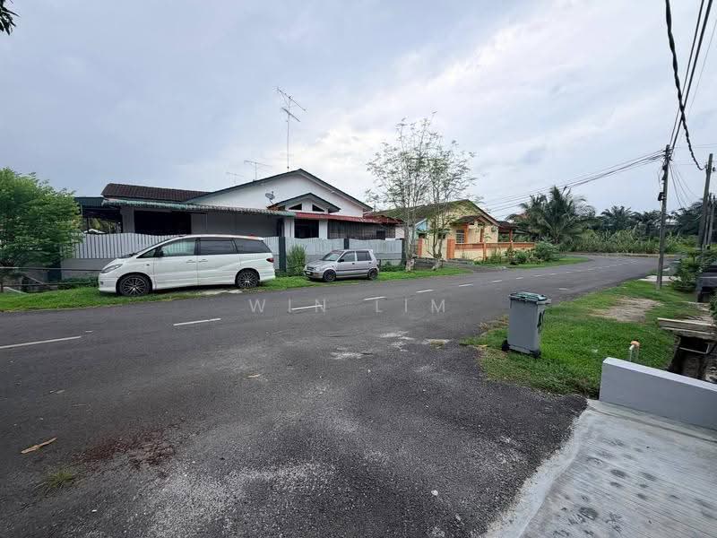 Semi-Detached House for Sale in Taman Rekamas 3 (Simpang Renggam) - Win Lim - PropertyGuru.com.my