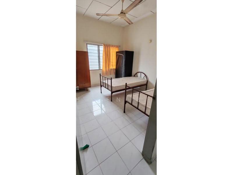 Rumah Teres 2-Tingkat untuk Disewa di Bukit Beruang (Bukit Baru) - Helen BF - Bedroom - PropertyGuru.com.my
