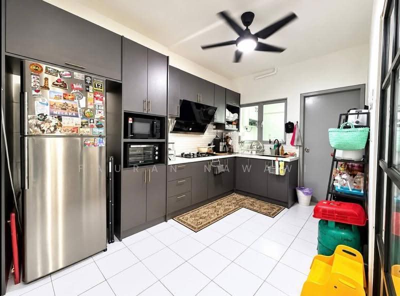 Pangsapuri untuk Dijual di Residensi Idaman - Fauran Nawawi - Kitchen - PropertyGuru.com.my