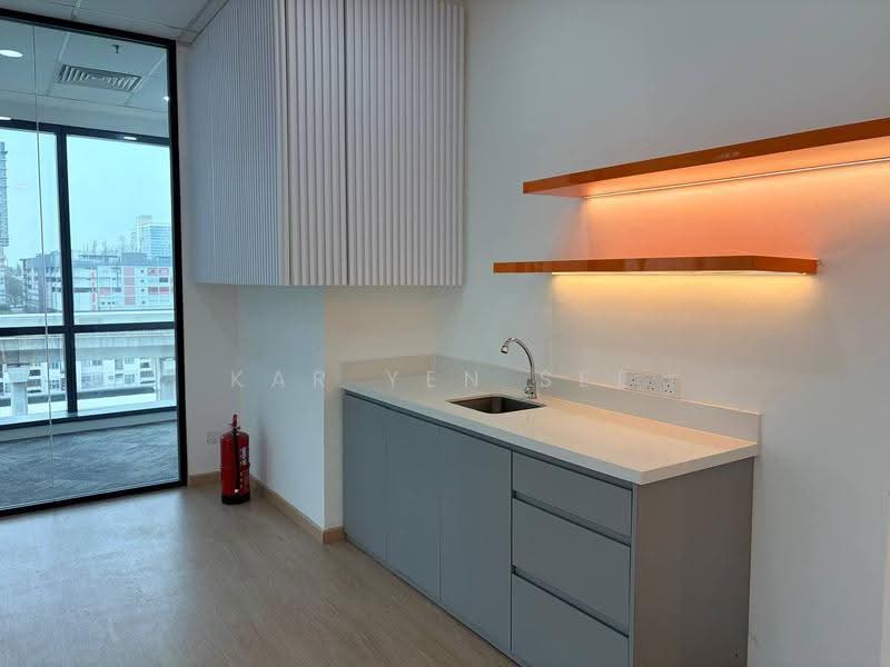 Kedai / Pejabat untuk Disewa di Seksyen U1 (Glenmarie) - Kar Yen See - Kitchen - PropertyGuru.com.my