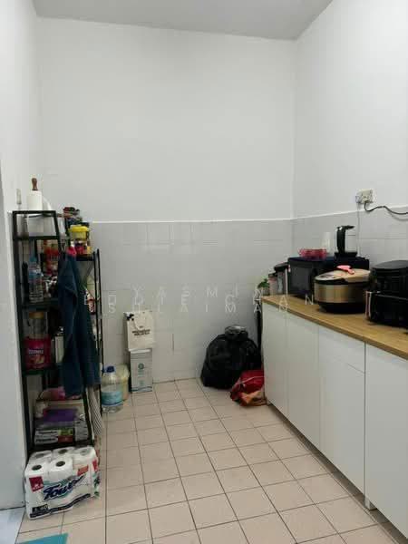 2-storey Terraced House for Sale in Ukay Perdana (Ulu Kelang) - Yasmin Sulaiman - Kitchen - PropertyGuru.com.my