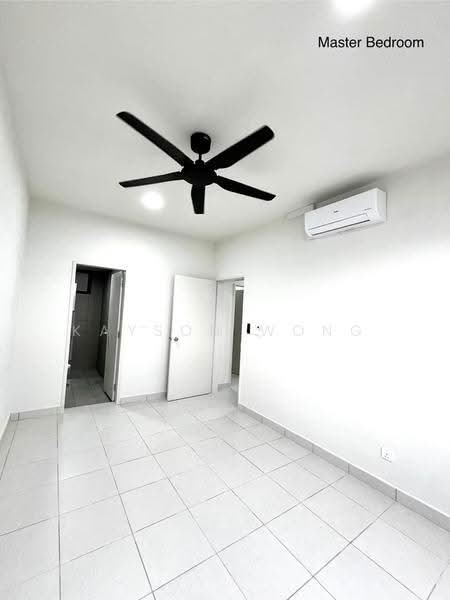 Pangsapuri untuk Disewa di Residensi Max - Kayson Wong - Master Bedroom - PropertyGuru.com.my