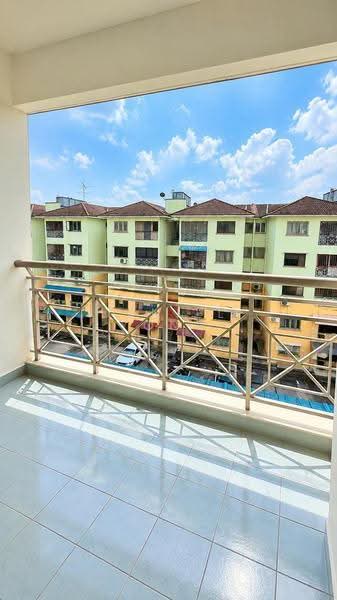 Apartment for Sale at Lily & Jasmine Apartment - Daniel Yong - Balcony - PropertyGuru.com.my