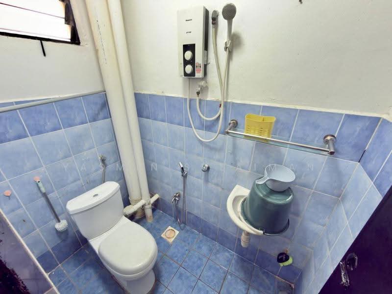 Pangsapuri untuk Dijual di Mentari Court - Yasmin Sulaiman - Bathroom - PropertyGuru.com.my