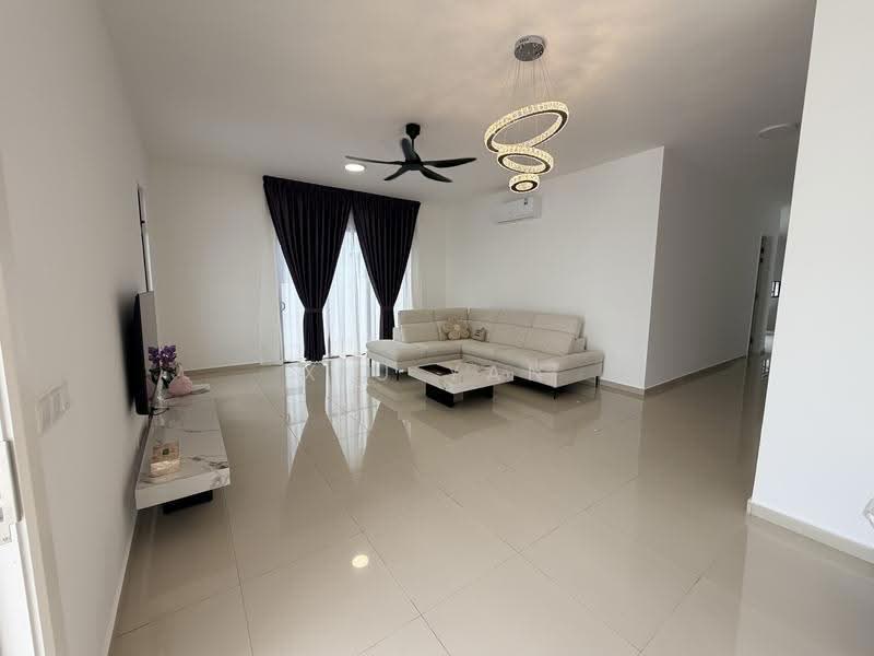 Cluster House for Rent in Taman Ekoflora (Johor Bahru) - Xiu Yan - Living Room - PropertyGuru.com.my