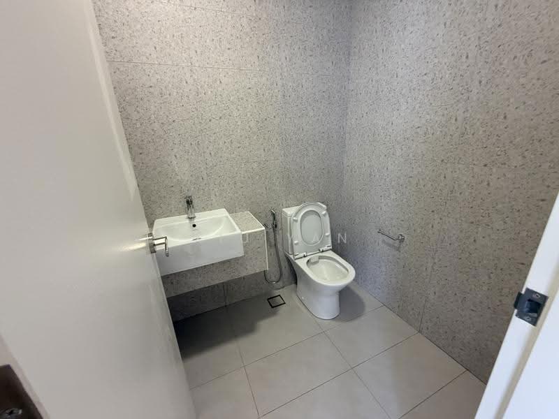 Cluster House for Rent in Taman Ekoflora (Johor Bahru) - Xiu Yan - Bathroom - PropertyGuru.com.my