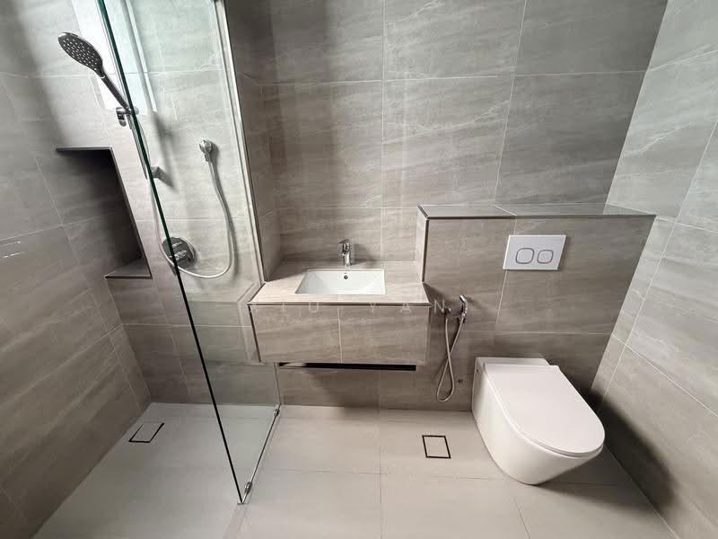 Cluster House for Rent in Taman Ekoflora (Johor Bahru) - Xiu Yan - Bathroom - PropertyGuru.com.my