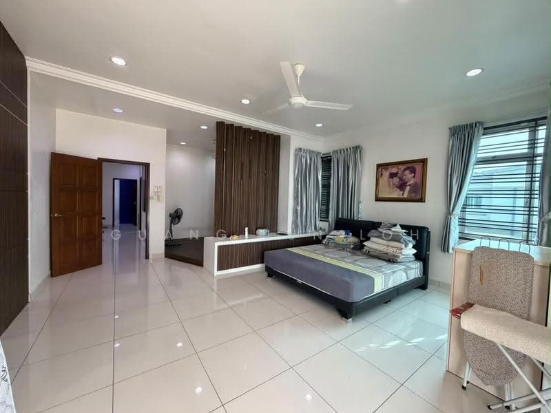 Link Bungalow for Sale in Taman Gaya (Ulu Tiram) - Guang Jun Loh - PropertyGuru.com.my