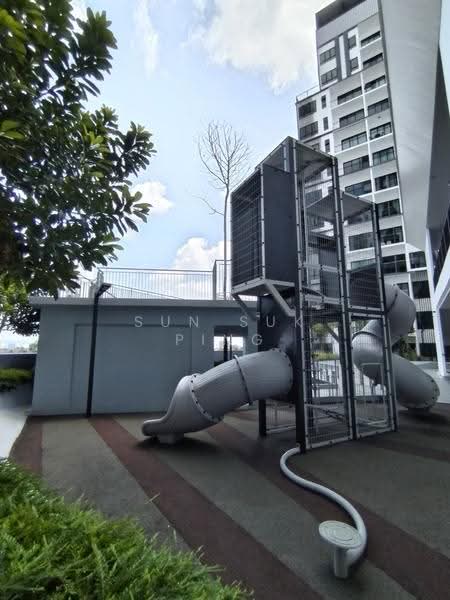 Apartment for Rent at Upton - Sun Suk Ping - Playground, viewing deck, Level 2 - PropertyGuru.com.my