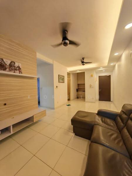 Kediaman Servis untuk Disewa di Sky Gardens Residences - Kyoris Loh - Living Room - PropertyGuru.com.my