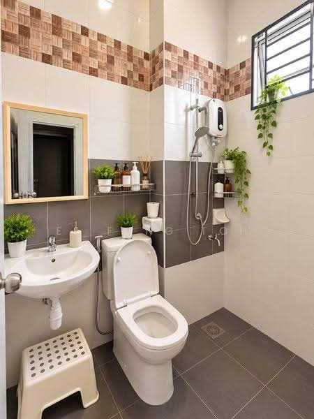2-storey Terraced House for Sale in Taman Dato' Chellam (Ulu Tiram) - Ee Fong Toh - Bathroom - PropertyGuru.com.my