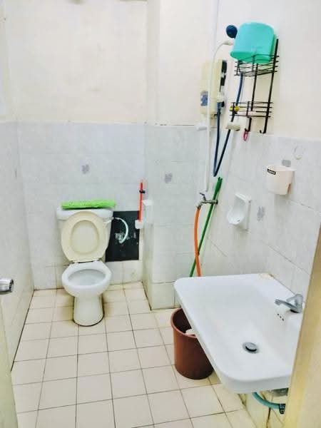 Condominium for Rent at Ridzuan Condominium - Erin Yusof - Bathroom - PropertyGuru.com.my
