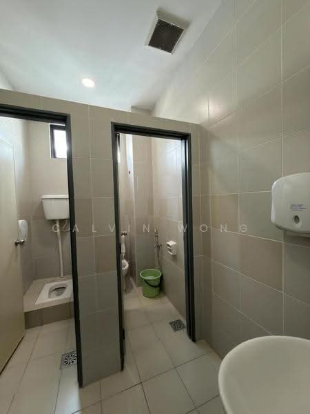 Semi-D Factory for Sale in Iskandar Puteri (Nusajaya) (Johor) - Calvin Wong - Bathroom - PropertyGuru.com.my