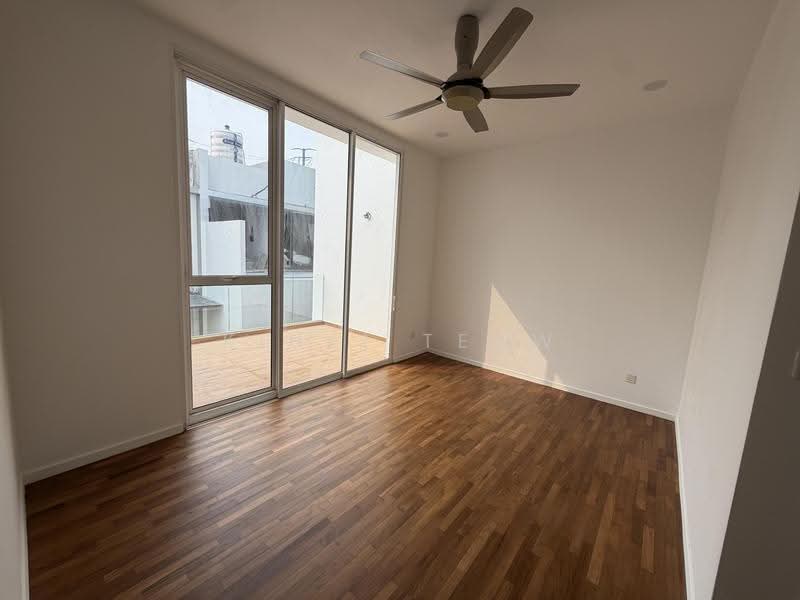 Semi-Detached House for Sale in East Ledang (Iskandar Puteri (Nusajaya)) - Kinki Teow - Balcony - PropertyGuru.com.my