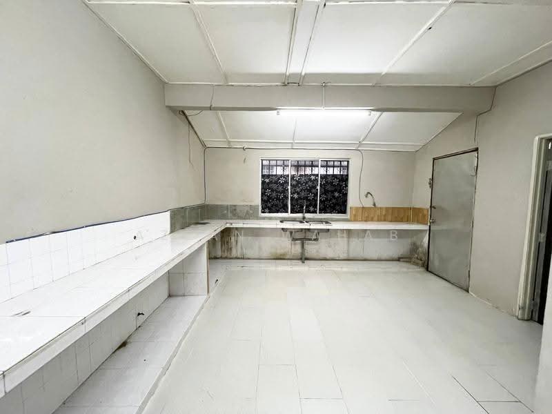 Rumah Teres 1-Tingkat untuk Dijual di Taman Cheras Perdana (Cheras) - Azean Wahab - Kitchen - PropertyGuru.com.my