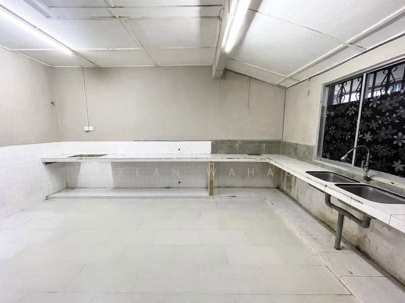 Rumah Teres 1-Tingkat untuk Dijual di Taman Cheras Perdana (Cheras) - Azean Wahab - Kitchen - PropertyGuru.com.my