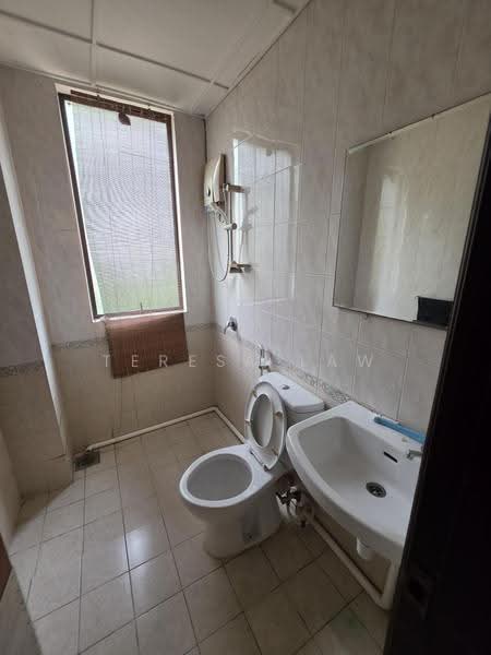 Apartment for Sale at GITA BAYU VILLA - Teresa Law - Bathroom - PropertyGuru.com.my