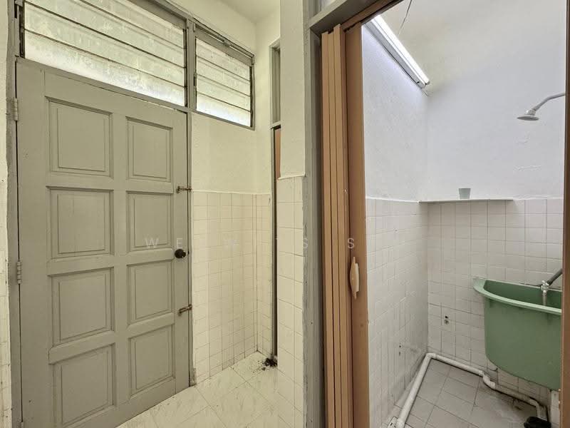 1-storey Terraced House for Sale in Bayan Baru (Penang) - Welwits Sim - Bathroom - PropertyGuru.com.my