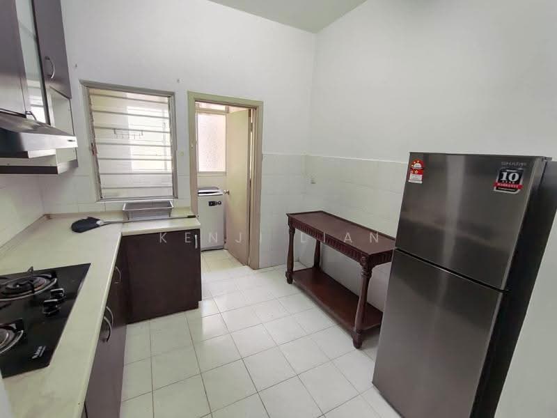 Condominium for Sale at Seri Maya Condominium - Kenji Lian - Kitchen - PropertyGuru.com.my