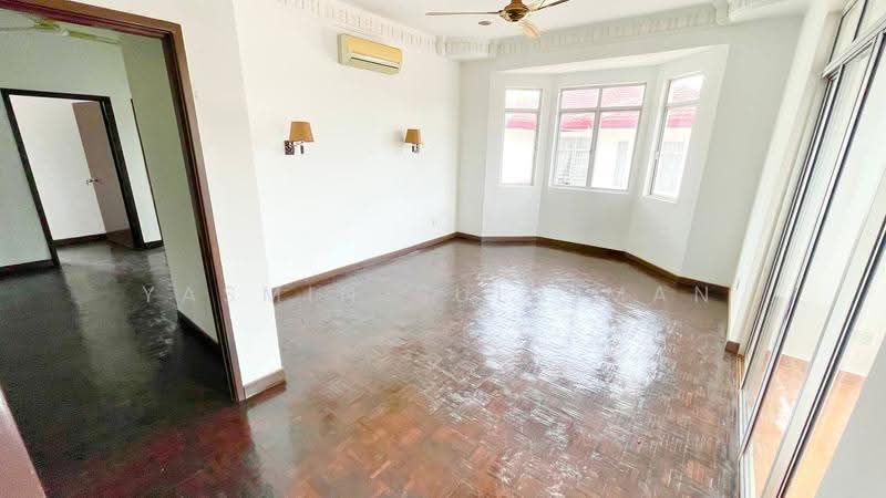 Rumah Berkembar untuk Dijual di Bandar Seri Putra (Bangi) - Yasmin Sulaiman - Living Room - PropertyGuru.com.my