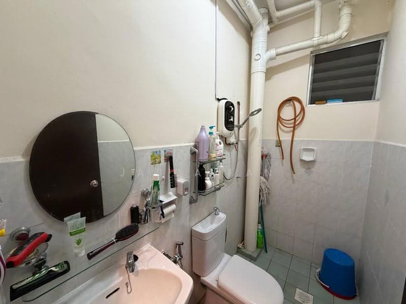 Apartment for Sale at Sri Akasia - Jasca Fan - Bathroom - PropertyGuru.com.my