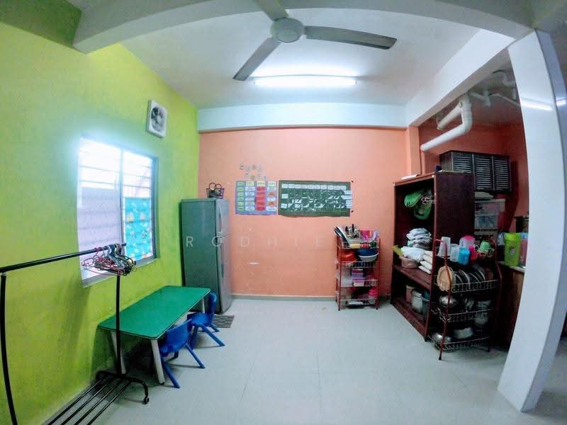 2.5-storey Terraced House for Sale in Taman Aman Putra (Puchong) - Rodhie . - Kitchen - PropertyGuru.com.my