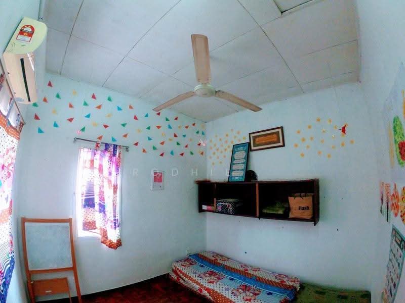 2.5-storey Terraced House for Sale in Taman Aman Putra (Puchong) - Rodhie . - Bedroom - PropertyGuru.com.my