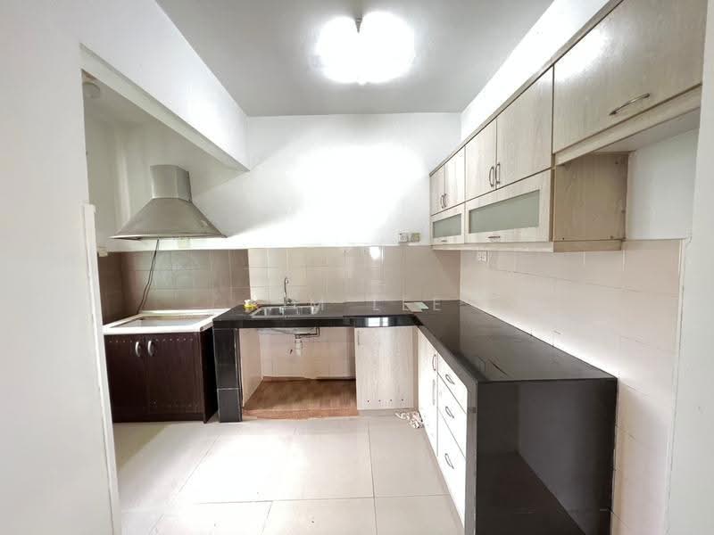 Apartment for Sale at Pangsapuri Angsana - Kim Lee - PropertyGuru.com.my