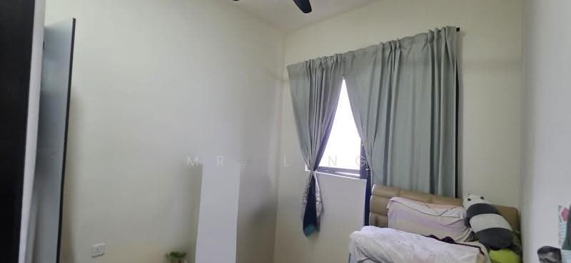 Service Residence for Sale at 8th & Stellar - Mr. Ling - Bedroom - PropertyGuru.com.my