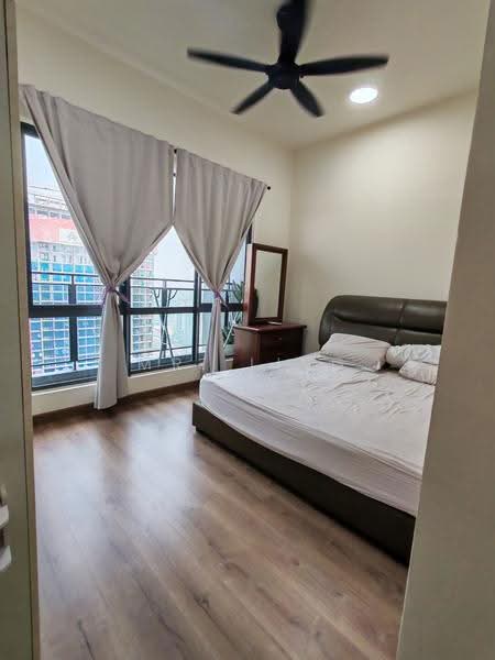 Kediaman Servis untuk Dijual di 8th & Stellar - Mr. Ling - Bedroom - PropertyGuru.com.my