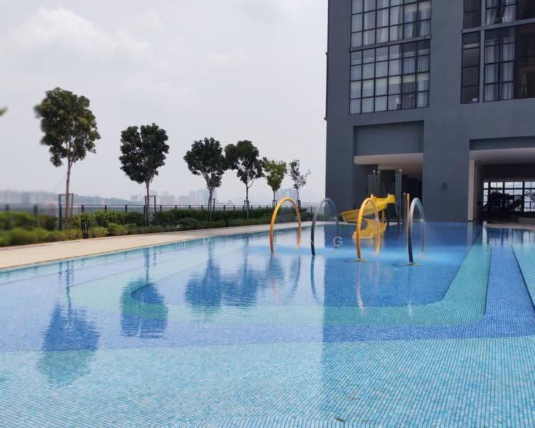 Kediaman Servis untuk Dijual di 8th & Stellar - Mr. Ling - Pool - PropertyGuru.com.my