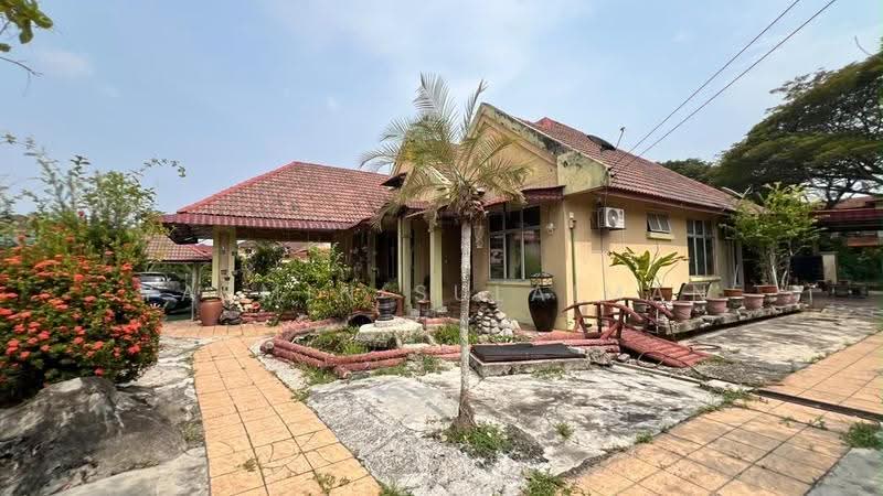 Rumah Banglo untuk Dijual di Desa Pinggiran Putra (Dengkil) - Yasmin Sulaiman - Exterior - PropertyGuru.com.my