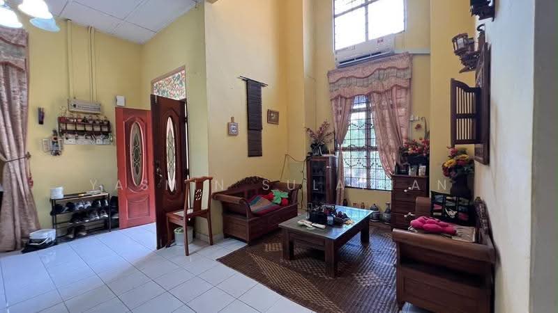Rumah Banglo untuk Dijual di Desa Pinggiran Putra (Dengkil) - Yasmin Sulaiman - Living Room - PropertyGuru.com.my